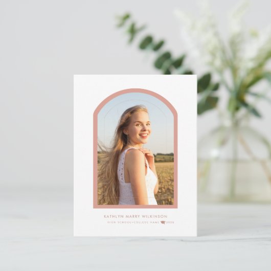 Moderne Roos Roze Arch Eenvoudige Foto Afstuderen Uitnodiging Briefkaart (Staand voorkant)