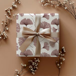 Moderne Roos roze inkgoloof Inpakpapier Vel<br><div class="desc">Prachtige,  stoffige roos roze inkgovormgeving,  geschikt voor alle geschenken. De belangrijke kunstwerk van de waterverf is geschikt in een allen over multi-directionele herhaling. Bekijk andere objecten in dit unieke collectie.</div>