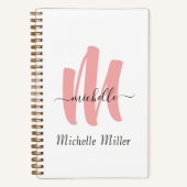 moderne roos witte monogram initiaal handelsnaam notitieboek (Voorkant)