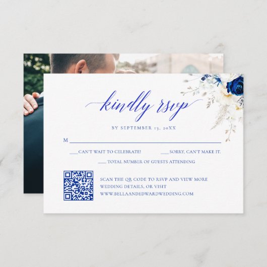Moderne Royal Blue Floral Wedding QR Code RSVP-kaa Bedankkaart (Voorkant / Achterkant)