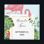 Moderne Roze Bindingen van Flamingo sparen de Magn Magneet<br><div class="desc">Een bruiloft redt de datummagneet met een schattige en roze flamingo. Omringd door groene tropische bladeren en rode en gele hibiscus bloemen. Een rechthoekig gevormd,  gouden gradiënt lijst in het centrum.</div>