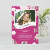 Moderne  roze bloemen Afstuderen uitnodiging (Staand voorkant)