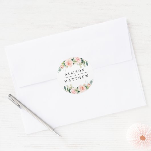 Moderne roze bloemenbruiloft sticker (Envelop)