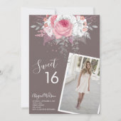 Moderne roze bloemenroze zoete 16-jarige verjaarda kaart (Voorkant)