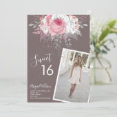 Moderne roze bloemenroze zoete 16-jarige verjaarda kaart (Staand voorkant)