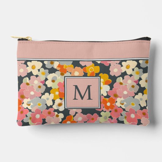 Moderne Roze Bloemige Monogram Eerste Letter Etui (Voorkant)