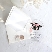 Moderne Roze Bow Graduation Cap Afstuderen Arch Acryl Uitnodigingen
