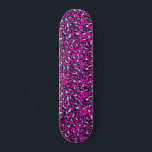 Moderne Roze Cheetah Leopard Dierenprint Persoonlijk Skateboard<br><div class="desc">Altijd een trendy hete roze vaste kleur. Wilde safari en dierlijk oerwoud afdrukken. Moderne kleine chic cheetah,  luipaardehuidafdrukken in witte en pastelmunt en roze kleur. Kleine cheetah luipaard dierlijk drukwerk.</div>
