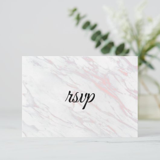 Moderne roze en grijze marmer RSVP kaartje (Staand voorkant)