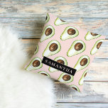Moderne roze en groene Avocado-patroon met naam Buitenkussen<br><div class="desc">Moderne roze en groene Avocado-patroon met naam</div>