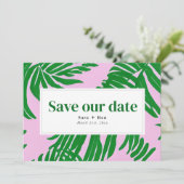 Moderne roze en groene strandpalmbruiloft save the date (Staand voorkant)