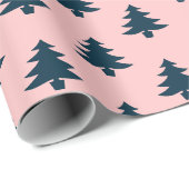 Moderne roze en marineblauwe kerstbomen cadeaupapier (Rol Hoek)
