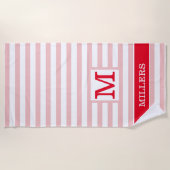 Moderne Roze En Rode Cabana Streep Monogram Strandlaken (Voorkant)