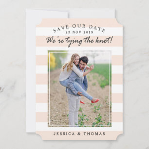 Moderne roze en witte strepen   De foto bewaart de Save The Date