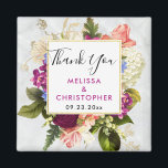 Moderne roze en witte Waterverf - Floral Wedding Magneet<br><div class="desc">Bruiloft dank u magneet met een  waterverf ontwerp. Een bloemstuk van vele verschillende soorten bloemen in rode,  roze en witte kleuren,  en veel bladgroen gebladerte. Een lijst gelaagd over de top met een faux-goud-folie rand. Stijlvol en elegant design. Een gebroken witte marmeren patroon achtergrond.</div>