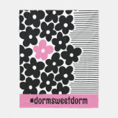 Moderne Roze en Zwarte Bloemen Dorm Kamer Fleece Deken (Voorkant)