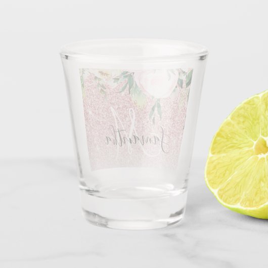 Moderne roze glitter en bloemen met naam shot glas (Achterkant)