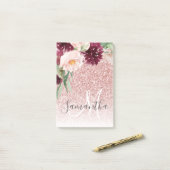 Moderne roze glitter en ventilator met naam post-it® notes (Op bureau)