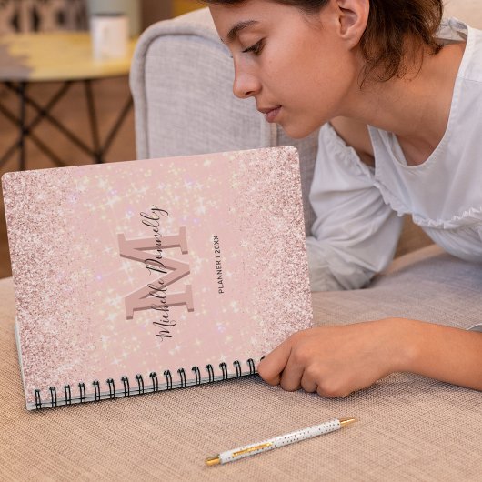 Moderne Roze Glitter Monogram Naam 2026 Planner