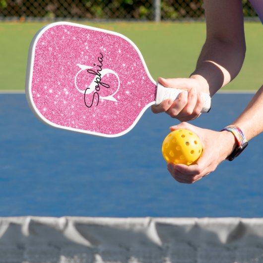 Moderne roze Glitter Monogram Persoonlijke naam Pickleball Paddle (Insitu)