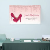Moderne roze glitter-schijven en bedrijven op hoog spandoek (Beurs)