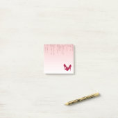 Moderne roze glitterschijven en hoge niveaus post-it® notes (Op bureau)