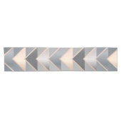 Moderne Roze Goud & Grijs Geometrisch Chevron Korte Tafelloper (Horizontaal)