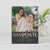 Moderne Roze Gouden Glitter Script Foto Bruiloft Save The Date (Staand voorkant)