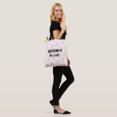 Moderne roze halloween Spooky but Cute Tote Bag (Op model)