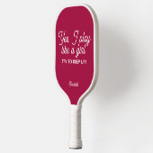 Moderne roze ja ik speel als een meisje dat blijft pickleball paddle (Links)