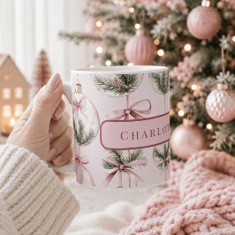 Moderne Roze Kerstbal Gepersonaliseerde Mok