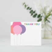 Moderne Roze Kleurrijke Verjaardagsfeest Ballonnen Bedankkaart (Staand voorkant)