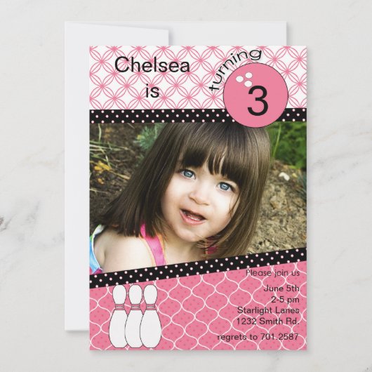 Moderne roze meisjes bowlinguitnodiging met foto kaart (Voorkant)