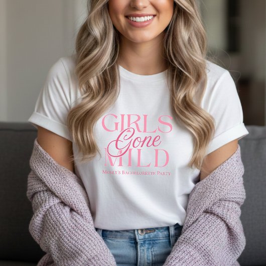 Moderne Roze Meisjes Gone Mild Spa Bachelorette T-shirt