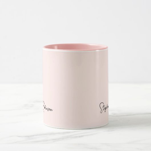 Moderne Roze Monogram Naam Handtekening Script Mok (Midden)