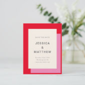 Moderne roze rode bruiloft bespaart de datum briefkaart (Staand voorkant)