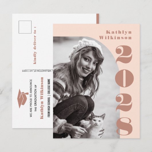 Moderne Roze Roze Boog Vet Schrift Foto Grad Aankondigingskaart (Voorkant / Achterkant)