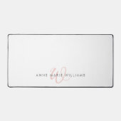 Moderne Roze Roze Script Monogram Bureaumat (Voorkant)
