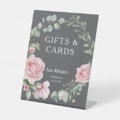 Moderne Roze Rozen Script Afstudeercadeaus & Kaart Reclamebord Met Voetstuk (Voorkant)