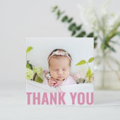Moderne Roze Script Baby Foto Bedankt (Staand voorkant)