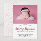 Moderne Roze Script Foto Pasgeboren Baby Meisje Ge Aankondiging (Voorkant / Achterkant)