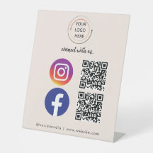 Moderne roze sociale media QR-code