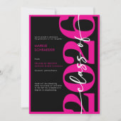 Moderne Roze Typografie Afstudeer Uitnodiging (Voorkant)