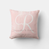 Moderne roze waterverf monogram bruiloft kussen (Voorkant)