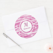 Moderne roze witte patroonmonogram op maat ronde sticker (Envelop)