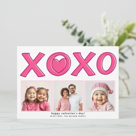 Moderne roze XOXO Valentijnsdag hartfoto Feestdagenkaart (Staand voorkant)