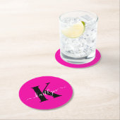 Moderne Roze Zwarte Script Monogram Ronde Kartonnen Onderzetter (Insitu)