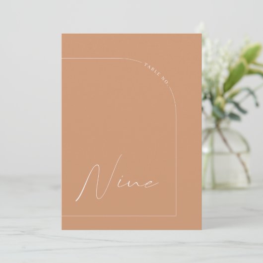 Moderne Rust Arch Table Nine Table Number Kaart (Staand voorkant)