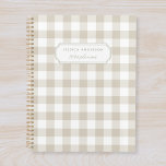 Moderne Rustic Beige Buffalo Check Planner<br><div class="desc">Aangepast ontworpen planner-notitieboek met beige buffelcontrolepatroon met persoonlijke naam.</div>