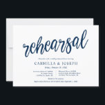 Moderne Rustic, huwelijksrepetitie en avondeten Kaart<br><div class="desc">Modern Rustic Script,  Wedding Rehearsal Dinner Invitation card. Een huwelijksrepetitie met de toekomstige Bride en de toekomstige Groom,  voor hun grote dag? Nodig de gasten uit met deze Wedding Rehearsal Dinner Invitation Card. Voeg uw repetitieve diner details toe in het overeenkomende lettertype/lettertype.
Navy Blue-thema#TeeshaDerrick</div>